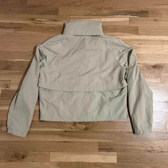 Lululemon Always Effortless Jacket in Trench - Picture 2 of 3